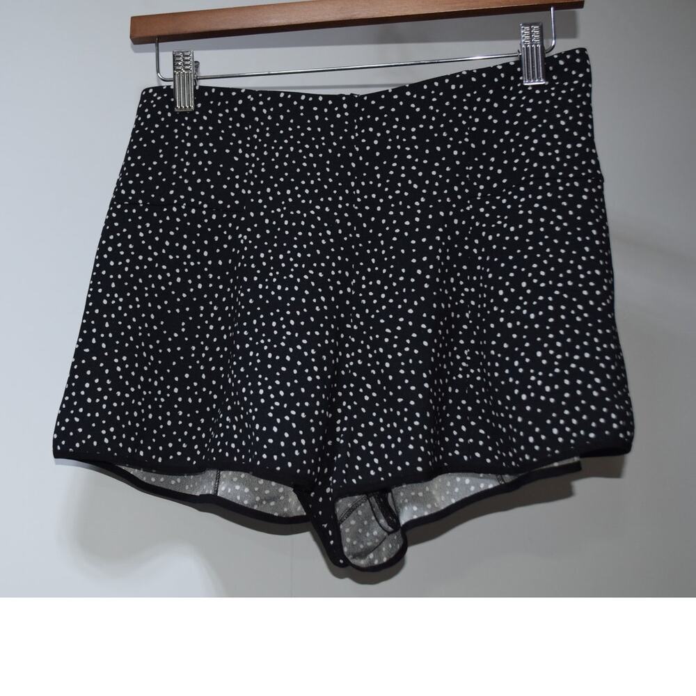 Wilfred Aritzia Polka Dot Flowy Shorts Black White Size 0 Dress Shorts